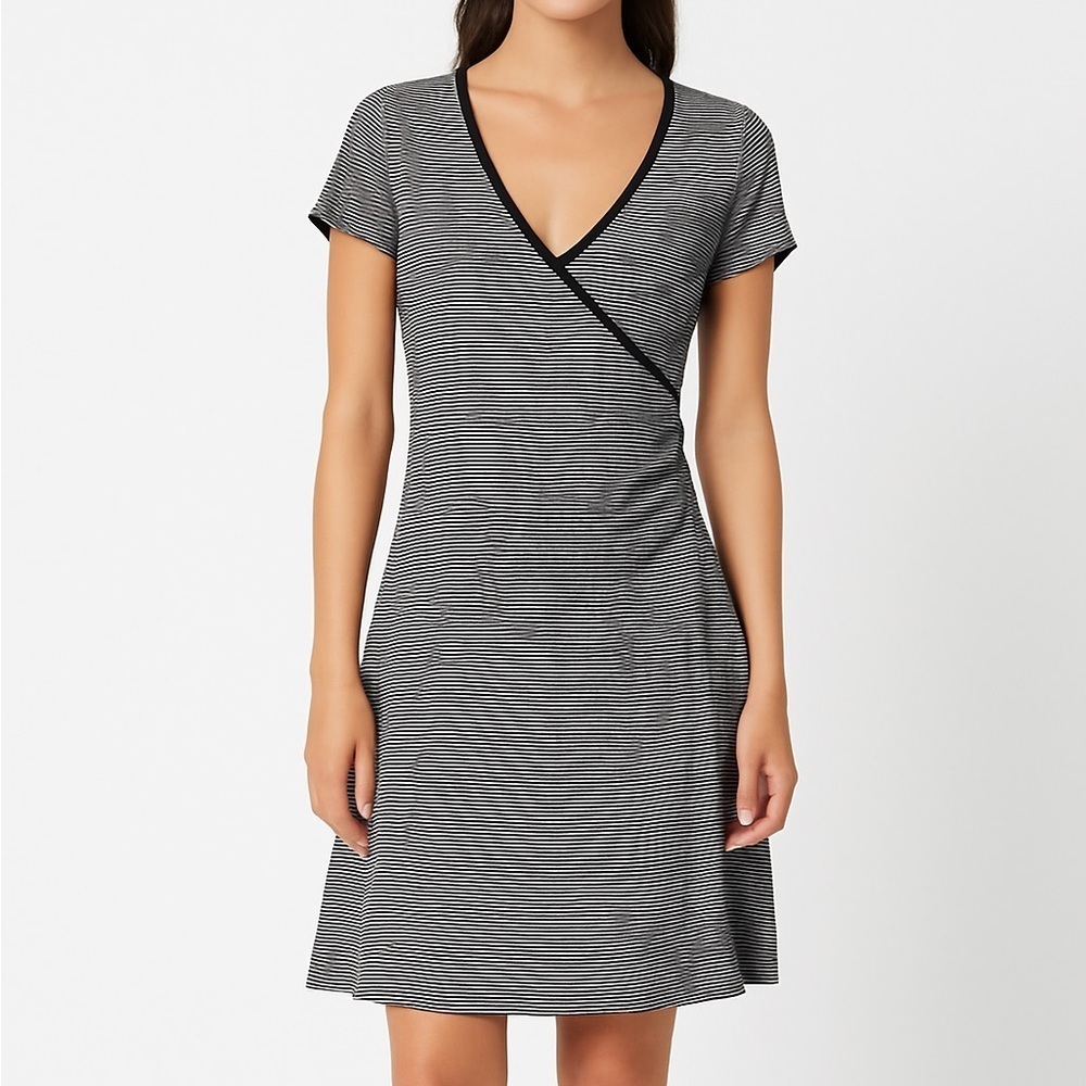 prAna Dot Print Jersey Wrap Dress Stretch Knit Ruched Athleisure Travel L Black/